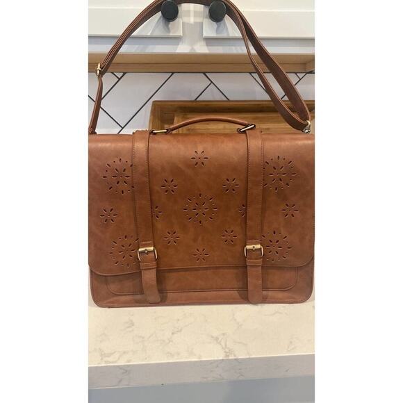 Vegan messenger laptop laser cut crossbody bag brown adjustable shoulder strap - Picture 3 of 6